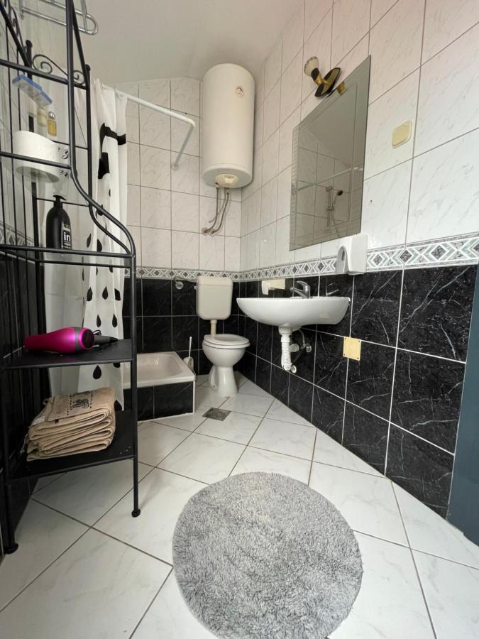 Apartments Frigan Maslenica Kültér fotó